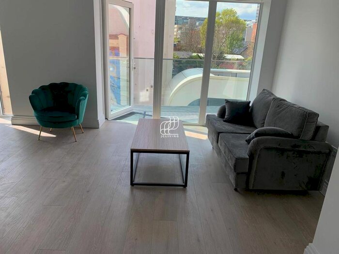 1 Bedroom Flat To Rent In Filmworks Walk, London, W5