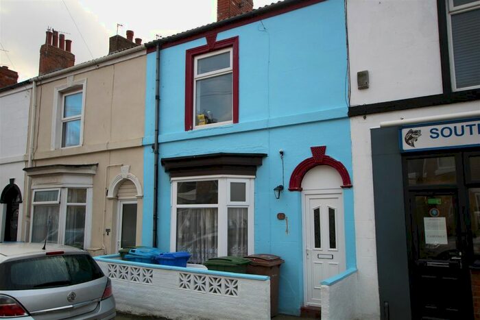 3 Bedroom Property To Rent In South Cliff Road, Withernsea, HU19