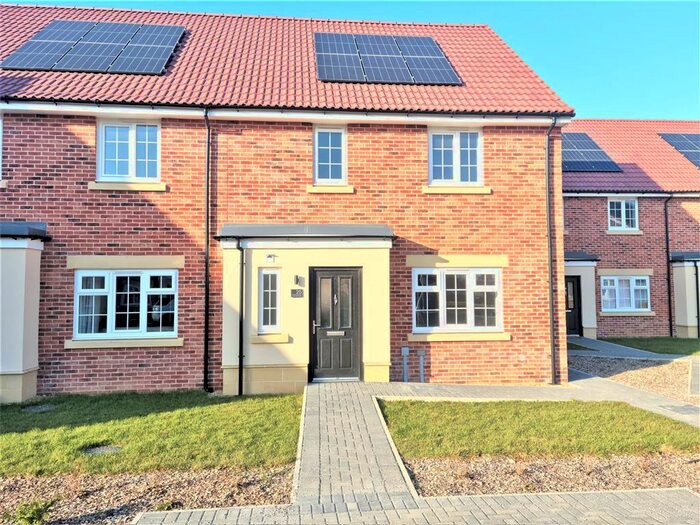 3 Bedroom Semi-Detached House To Rent In Orchard Way, Wisbech St Mary, Wisbech, PE13