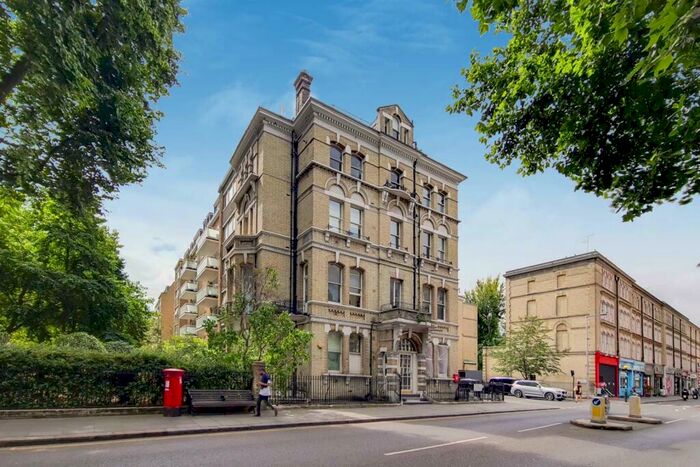 2 Bedroom Maisonette To Rent In Elm Park Gardens, Chelsea, London, SW10