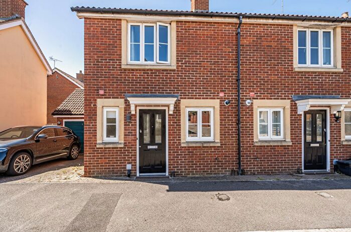 2 Bedroom Terraced House For Sale In Doulton Close, Redhouse, Swindon, SN25