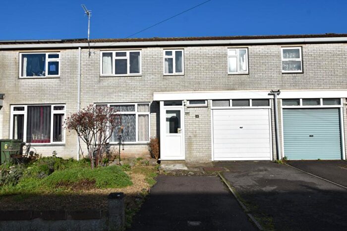 4 Bedroom Terraced House For Sale In Yew Tree Gardens, Nailsea, Bristol, BS48