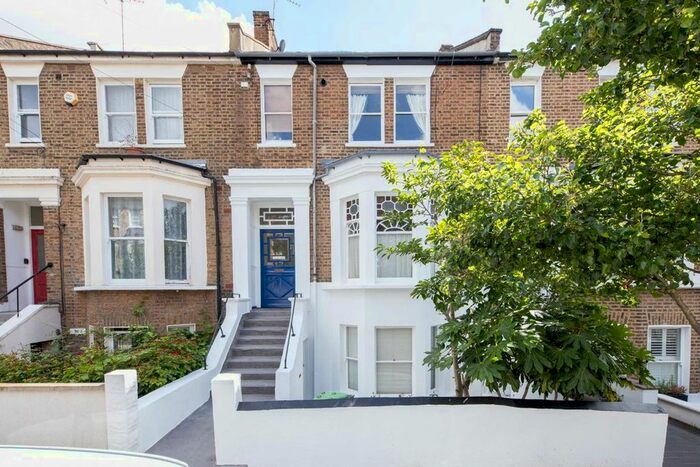 2 Bedroom Flat To Rent In Devonport Road, London, W12