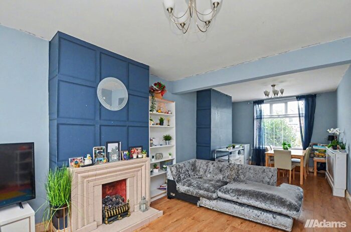 3 Bedroom Semi-Detached House For Sale In Oxford Road, Runcorn, WA7