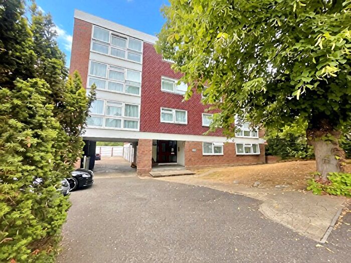 2 Bedroom Flat For Sale In South Hill Avenue, Harrow, HA1