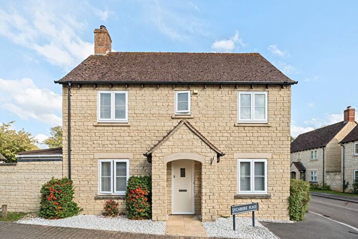 3 Bedroom Detached House For Sale In Sycamore Place, Bradwell Village, Burford, Oxfordshire, OX18