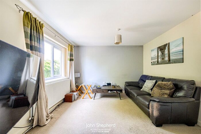 1 Bedroom Flat For Sale In Earlswood Way, Cannock, Staffordshire, WS11