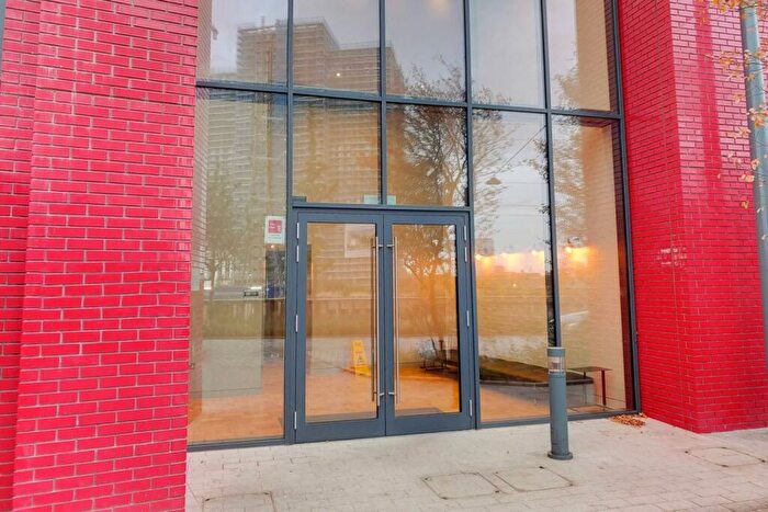 1 Bedroom Flat For Sale In Defoe House, Canary Wharf, London, E14