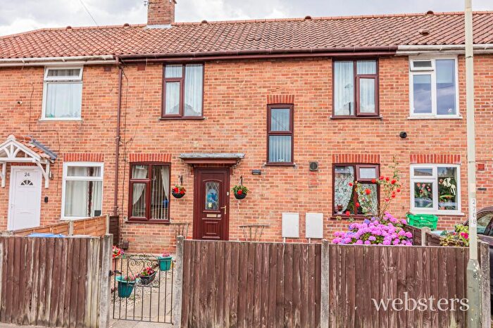 3 Bedroom Terraced House For Sale In Bixley Close, Norwich, NR5