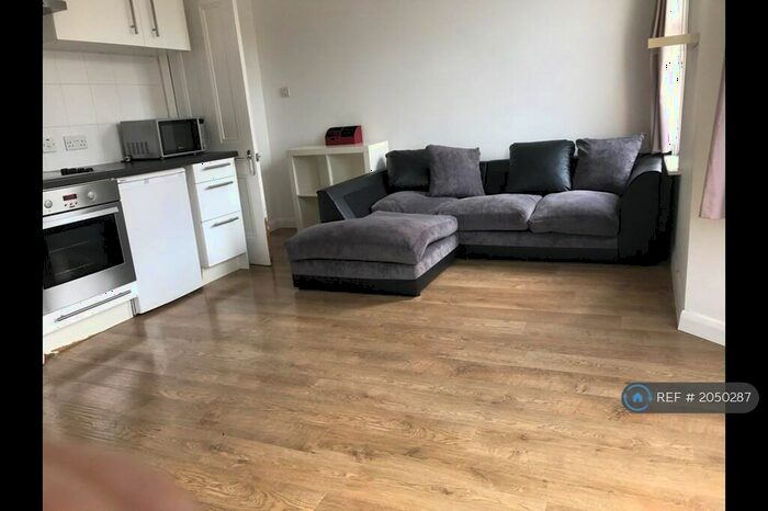 1 Bedroom Flat To Rent In Westcombe Hill, London, SE3