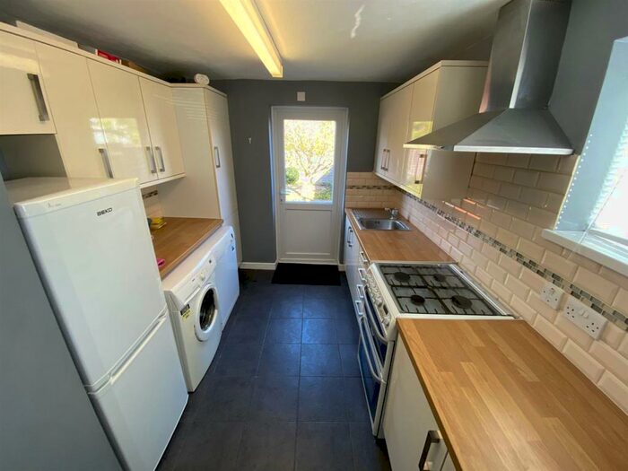 2 Bedroom Flat To Rent In Farm Close Road, Wheatley, Oxford, OX33