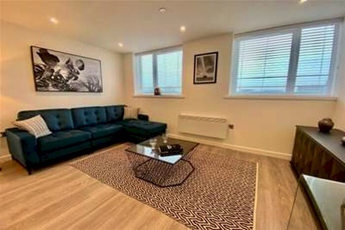 1 Bedroom Flat To Rent In Ashley Road; Hale; WA14