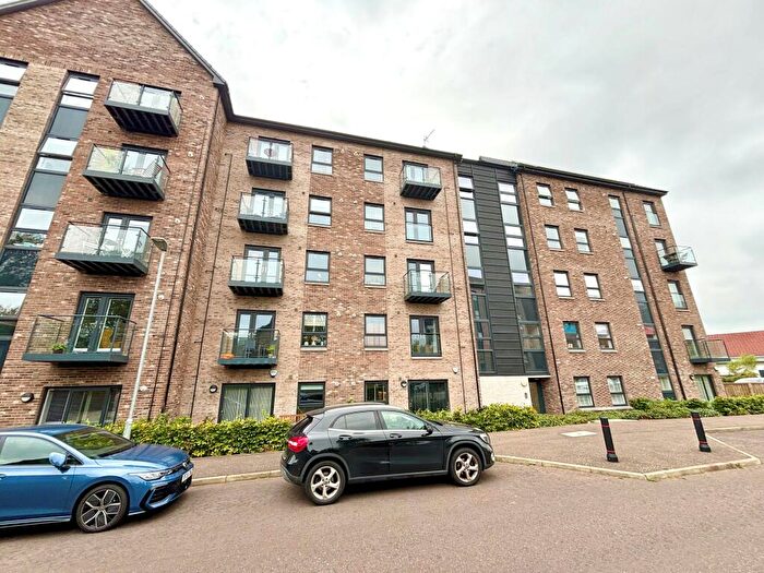 2 Bedroom Property To Rent In Riverford Gardens, Shawlands, G43