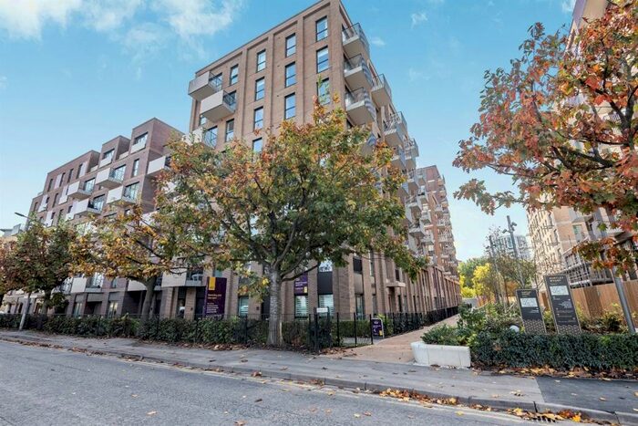 2 Bedroom Apartment To Rent In Carraway Street, Reading, RG1