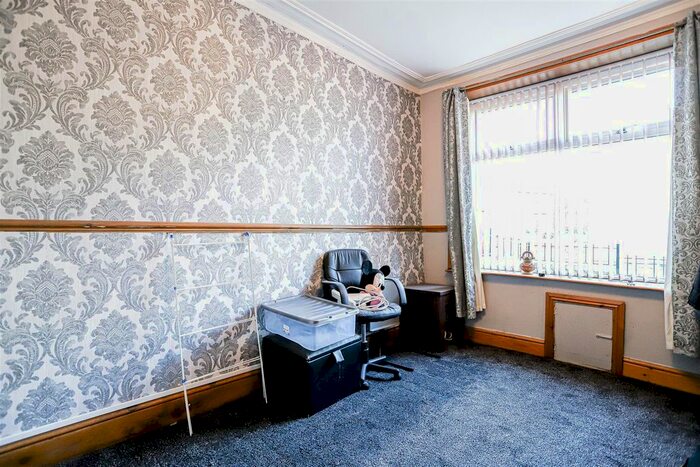 4 Bedroom End Of Terrace House To Rent In Fountain Street, Oswaldtwistle, Accrington BB5