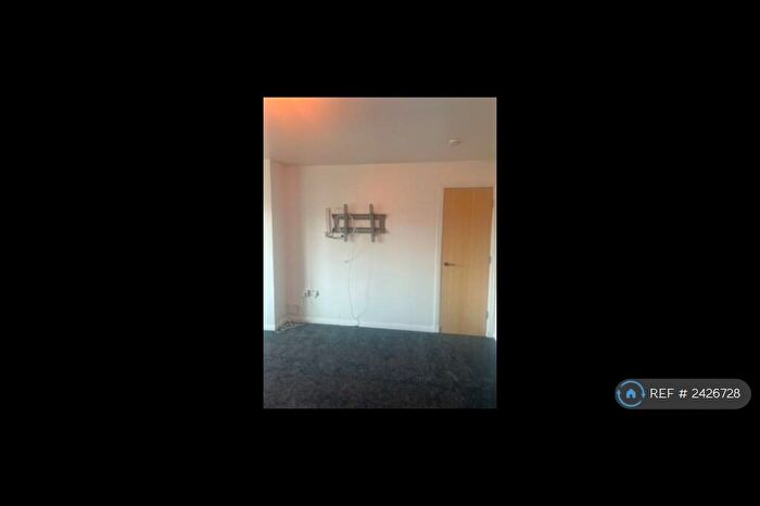2 Bedroom End Of Terrace House To Rent In Lindsay Gardens, Kilmarnock, KA3