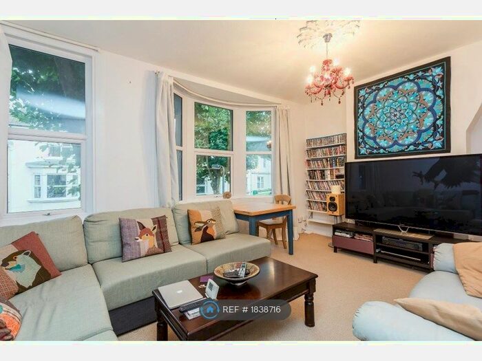 3 Bedroom Maisonette To Rent In Clyde Road, Brighton, BN1