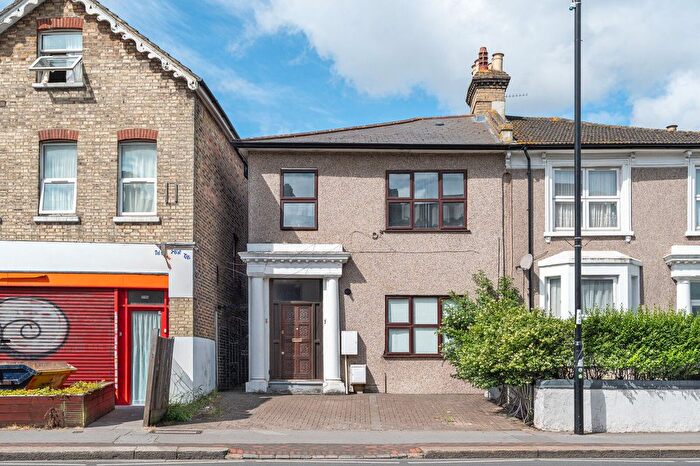2 Bedroom Flat For Sale In Portland Road, South Norwood, London, SE25