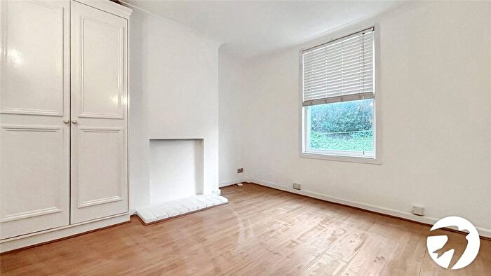 2 Bedroom Semi-detached House To Rent In Leesons Hill, Orpington, BR5