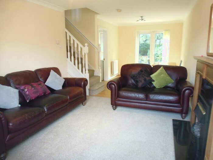 3 Bedroom Detached House To Rent In Boothroyd Drive, Meanwood, Leeds, LS6