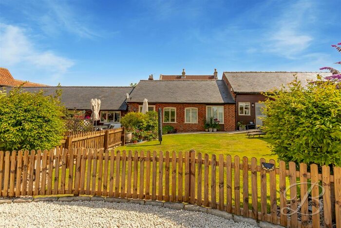 3 Bedroom Barn Conversion For Sale In Sookholme Road, Sookholme, Mansfield, NG19