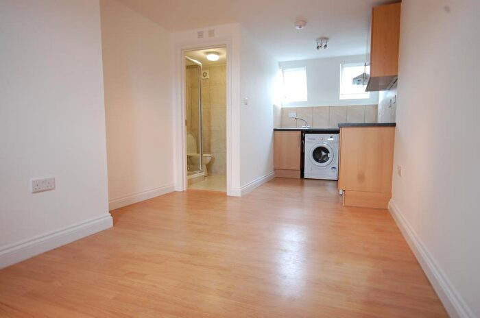 Flat To Rent In Ruislip, Middlesex, HA4