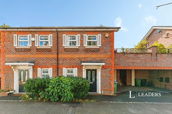 2 Bedroom Property To Rent In Ashley Road, Walton-On-Thames, KT12