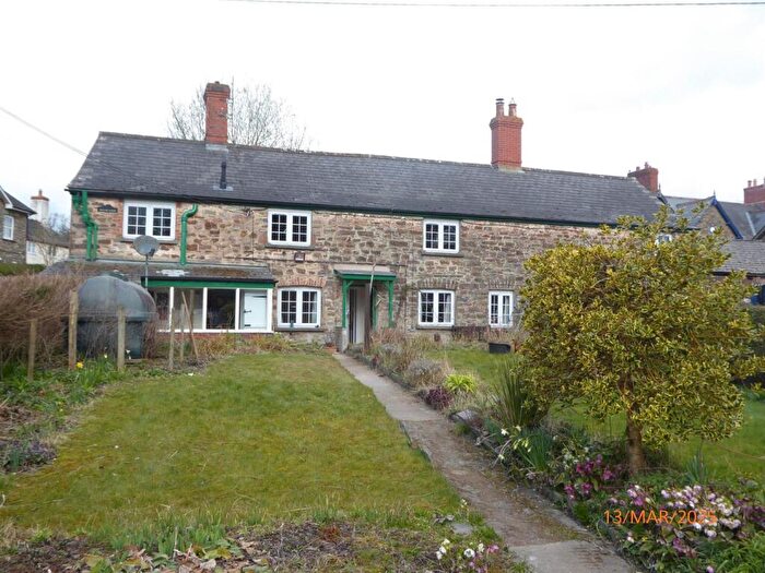 3 Bedroom Semi-Detached House To Rent In Shillingford, Tiverton, EX16