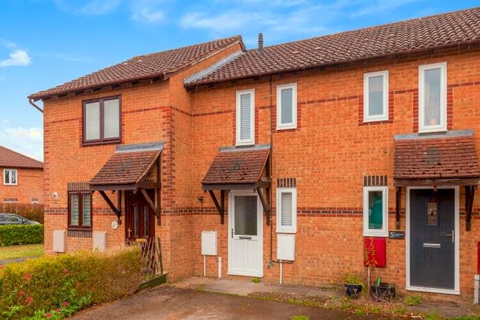 1 Bedroom Terraced House To Rent In Honeysuckle Close, Bicester, OX26