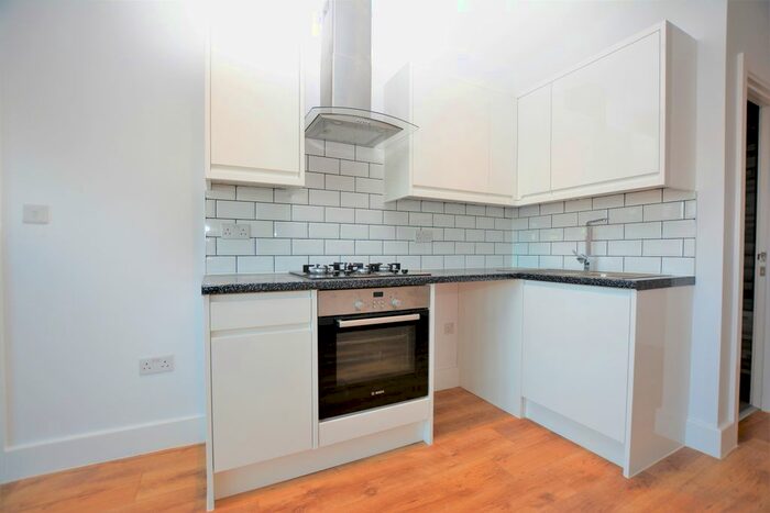 1 Bedroom Flat To Rent In North Street, Ashford, Kent, TN24