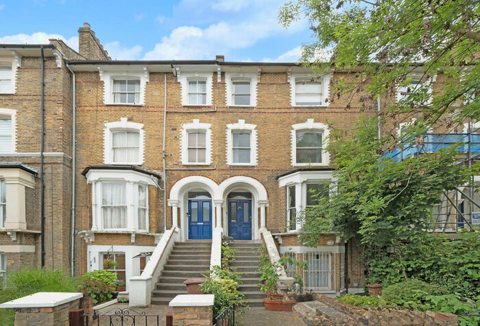 1 Bedroom Apartment To Rent In Amhurst Road, London, N16