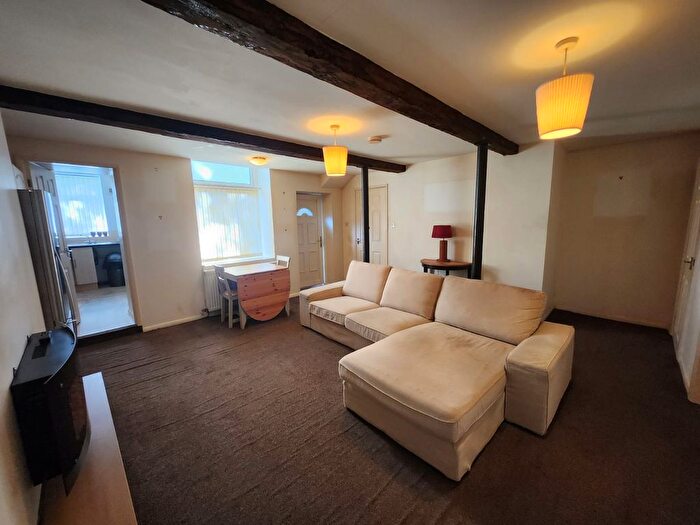 1 Bedroom Flat To Rent In Beech Grove, Bingley, BD16