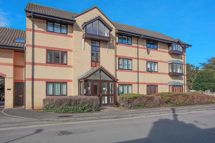 1 Bedroom Flat To Rent In Priory Road, Bicester, OX26