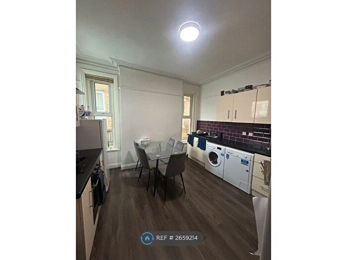 6 Bedroom Detached House To Rent In Parkwood Road, Bournemouth, BH5