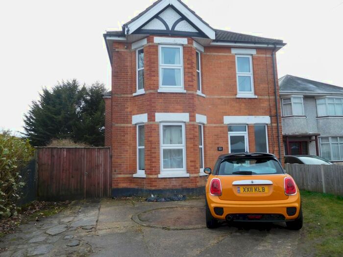 5 Bedroom House To Rent In Bedroom Detached House In Winton, BH9