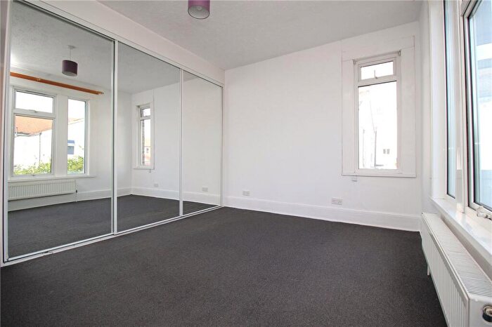 2 Bedroom Apartment To Rent In Canewdon Road, Westcliff-on-Sea, Essex, SS0