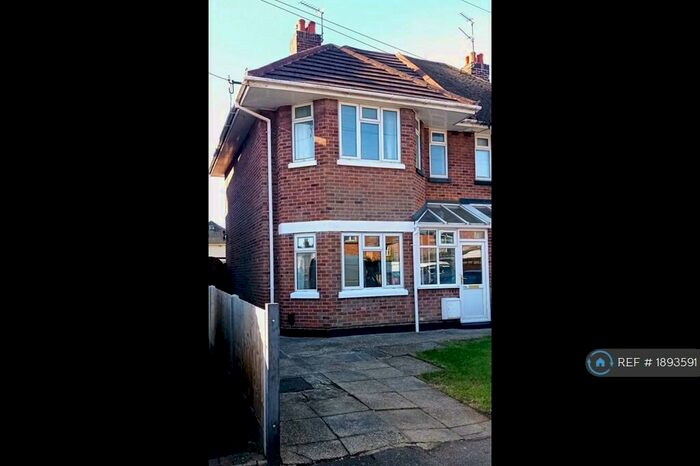 4 Bedroom Semi-Detached House To Rent In Stewart Road, Bournemouth, BH8