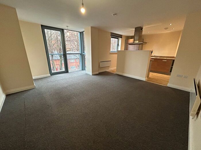 2 Bedroom Flat To Rent In Canal Street, Nottingham, Nottinghamshire, NG1