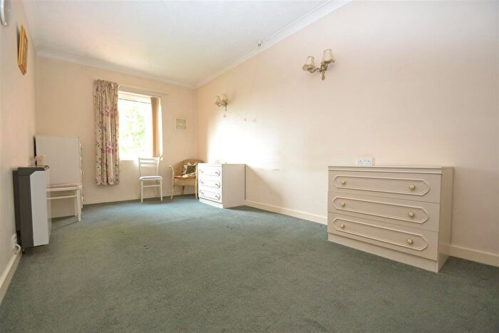 1 Bedroom Flat To Rent In Rosemary Lane, Horley, RH6