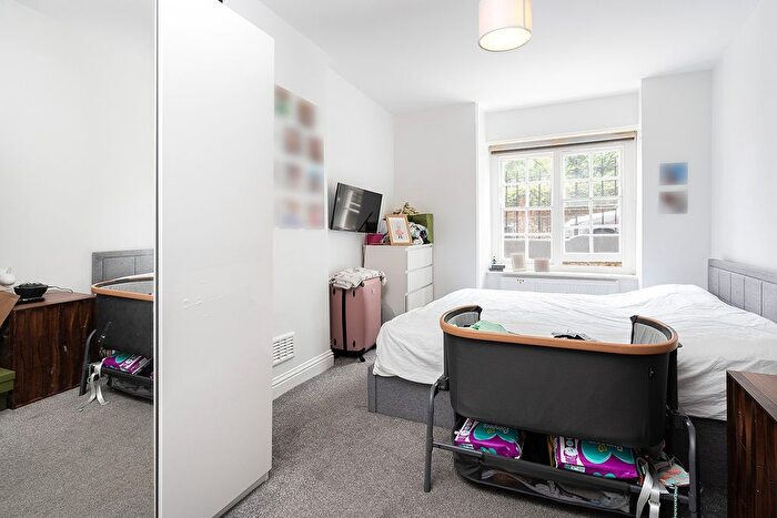 1 Bedroom Flat To Rent In Queen Alexandra Mansions, Tonbridge Street, Bloomsbury, WC1H