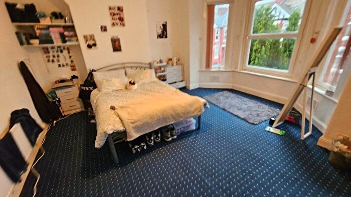 4 Bedroom House To Rent In Langdale Road, Manchester, M14