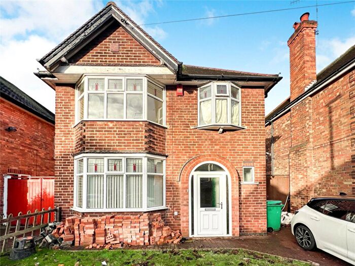 3 Bedroom Detached House To Rent In Valmont Road, Nottingham, Nottinghamshire, NG5