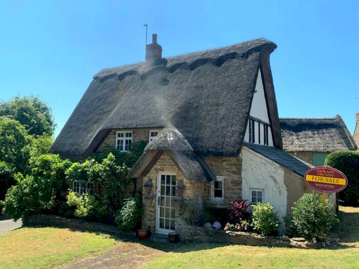 2 Bedroom Cottage For Sale In Church Street, Newnham, Northamptonshire, NN11