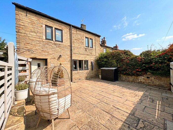 2 Bedroom Cottage For Sale In Lydgate Cottage, Lepton, HD8