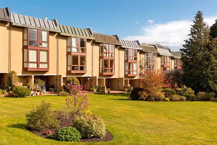 4 Bedroom Detached House For Sale In Oswald Court, Edinburgh, EH9