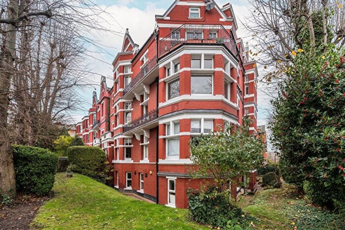 2 Bedroom Flat For Sale In Anson Road, Tufnell Park, N7