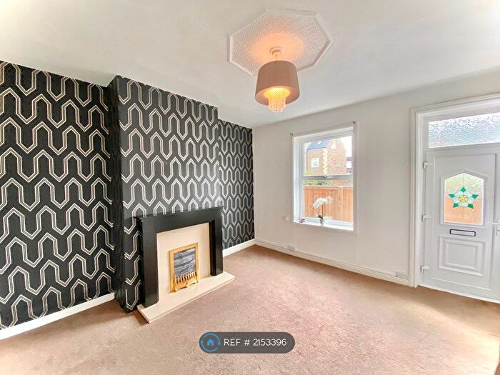 2 Bedroom End Of Terrace House To Rent In Bridge Street, Morley, Leeds, LS27