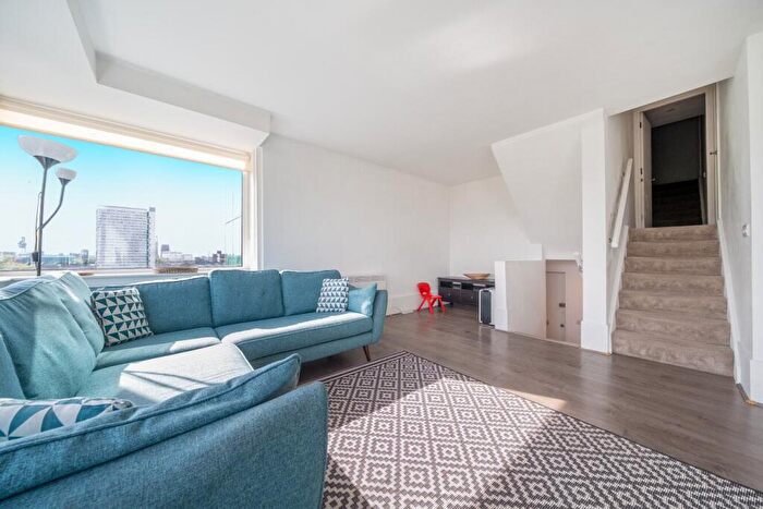 2 Bedroom Flat To Rent In Aragon Tower George Beard Road, London, SE8