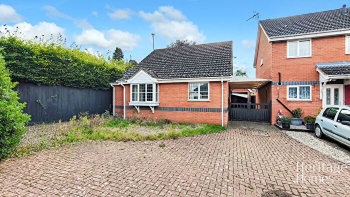 2 Bedroom Bungalow For Sale In Weavers Close, Horsham St. Faith, Norwich, Norfolk, NR10