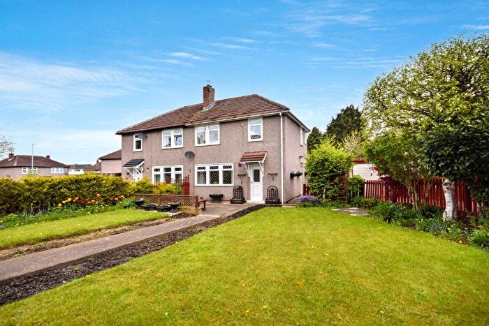 3 Bedroom Semi-Detached House For Sale In Russell Avenue, Hall Green, Wakefield, West Yorkshire, WF4